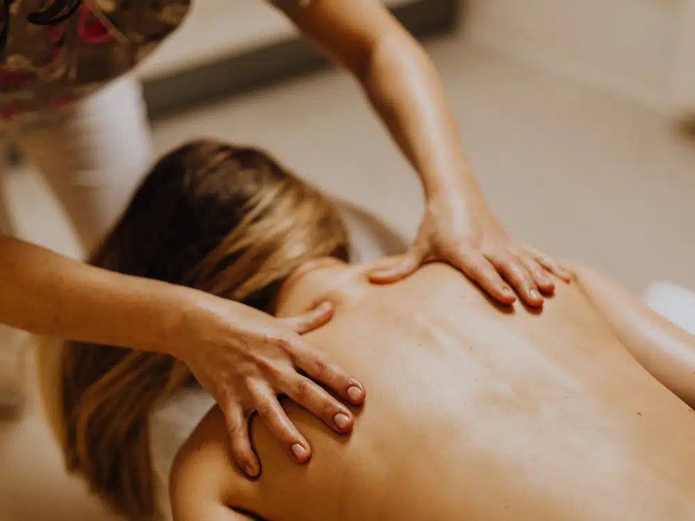 priorise  Le pouvoir des massages bien-être dans la gestion du stress : ce que disent les pros